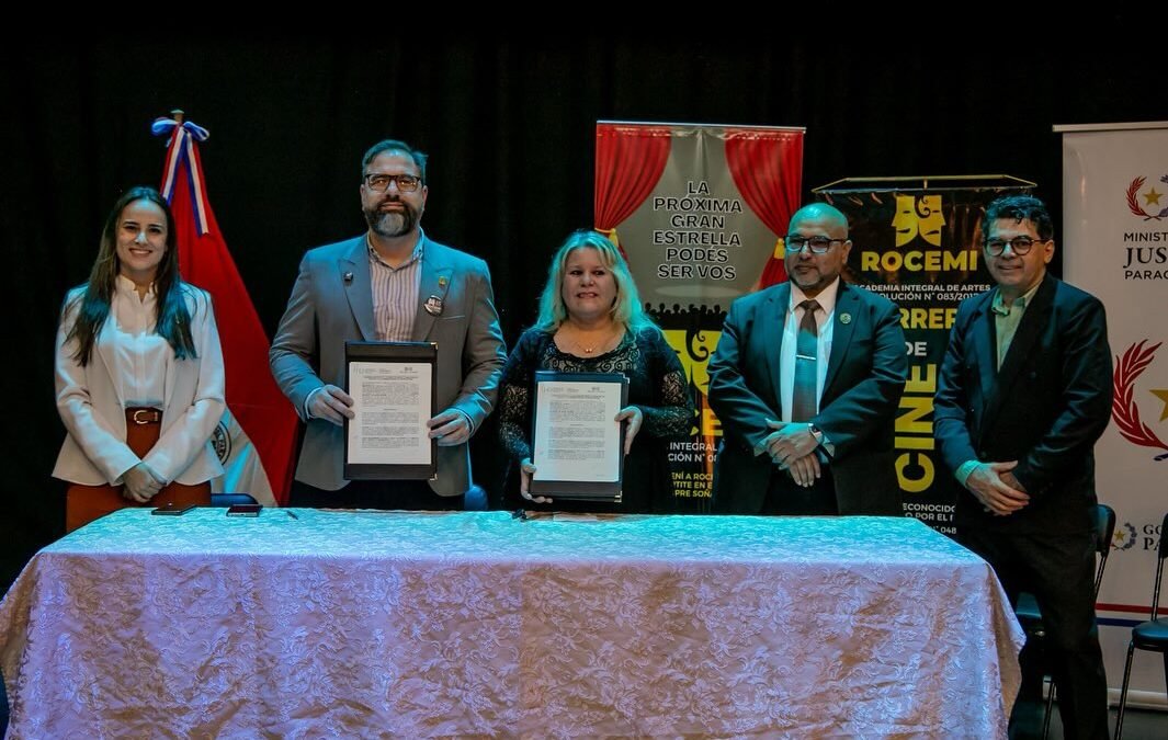 Convenio firmado entre el ministro Rodrigo Nicora y la directora de ROCEMI en ceremonia oficial